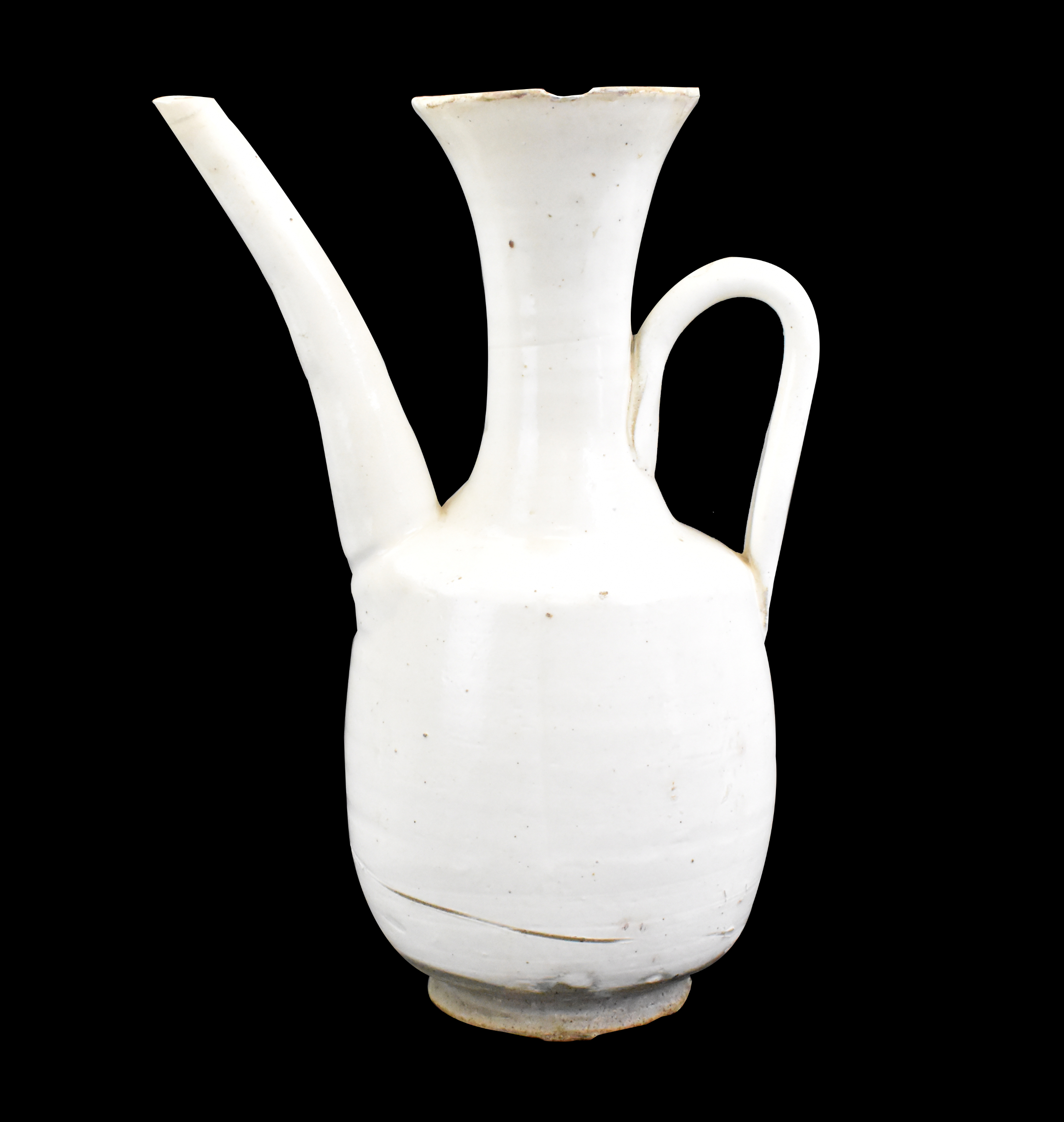 CHINESE CIZHOU WHITE GLAZED EWER, NORTHERN