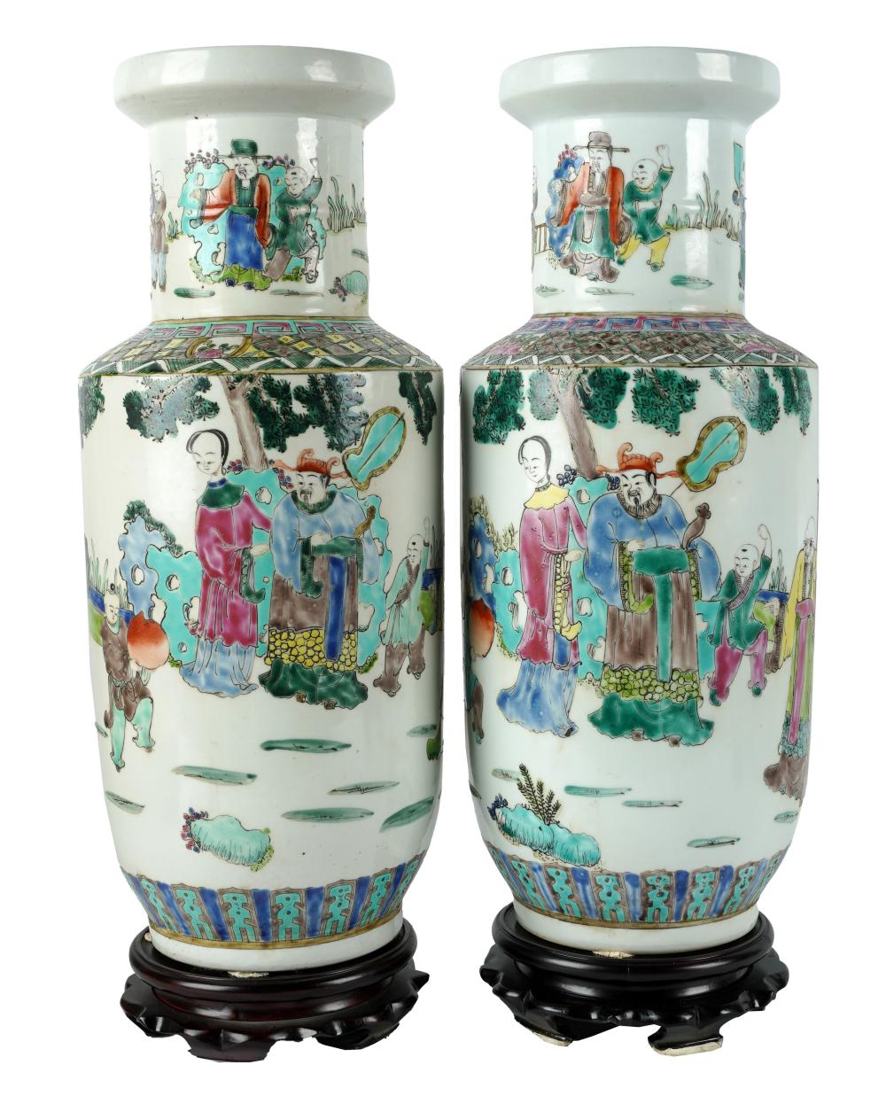 PAIR OF CHINESE PORCELAIN ROULEAU