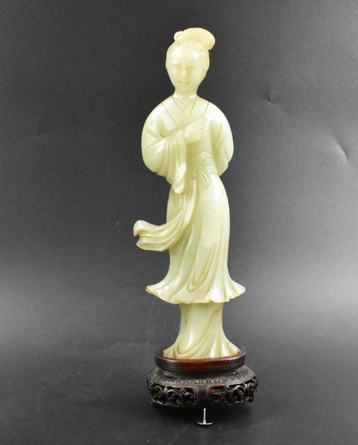 CHINESE QINGBAI JADE CARVED LADY 301a49