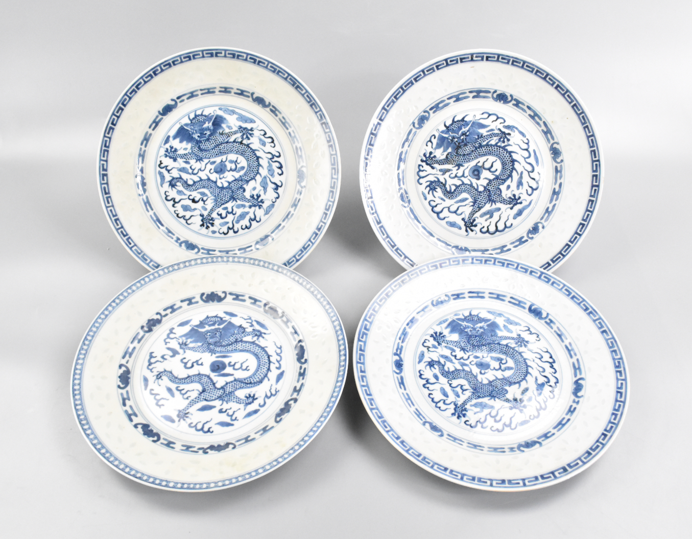 4 CHINESE BLUE & WHITE DISH WITH