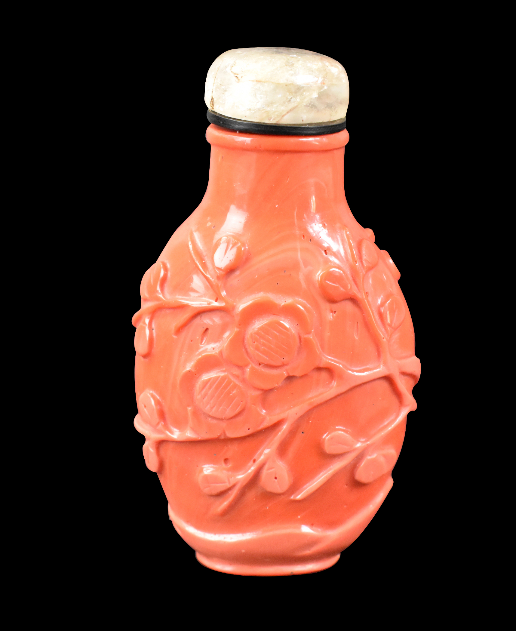 CHINESE CORAL CARVED SNUFF BOTTLE,