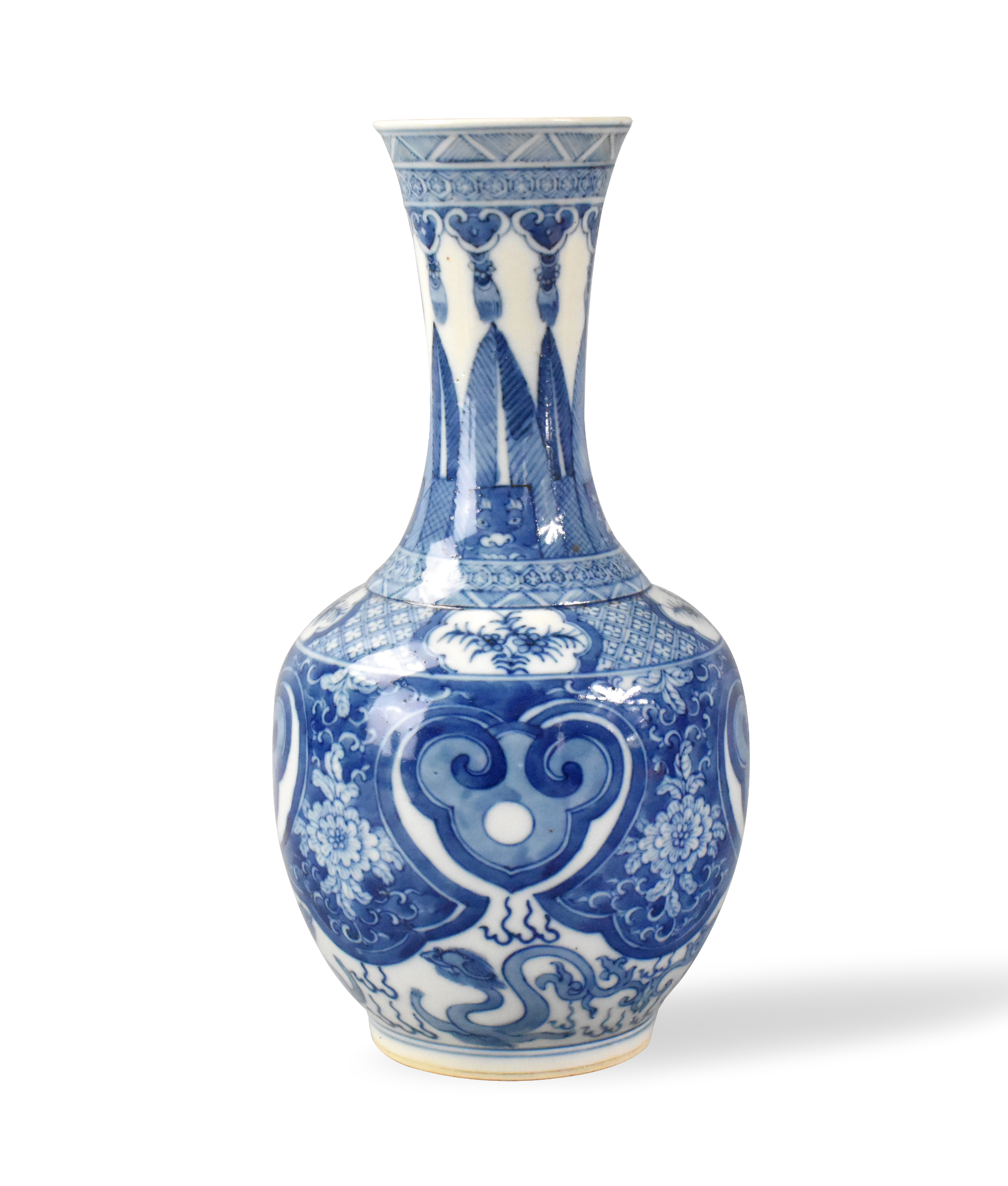 CHINESE BLUE WHITE VASE W RUYI  301ce6