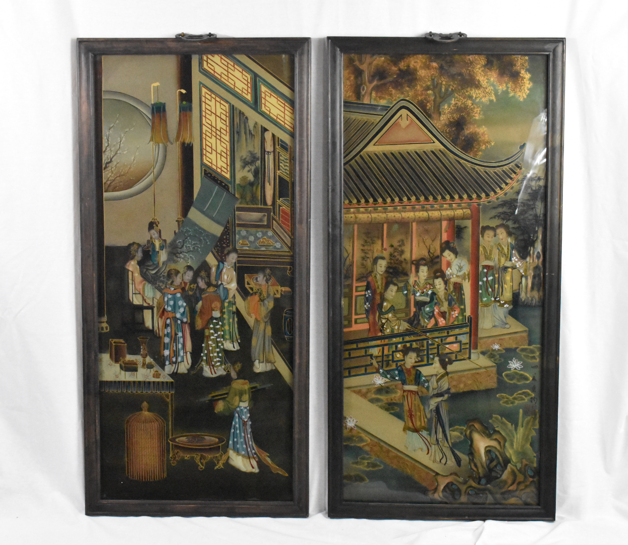 PAIR OF CHINESE REVERSE GLASS PAINTING