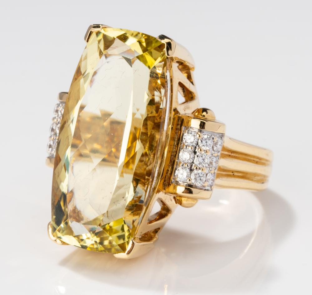 18 KARAT YELLOW GOLD DIAMOND AND 301ddc