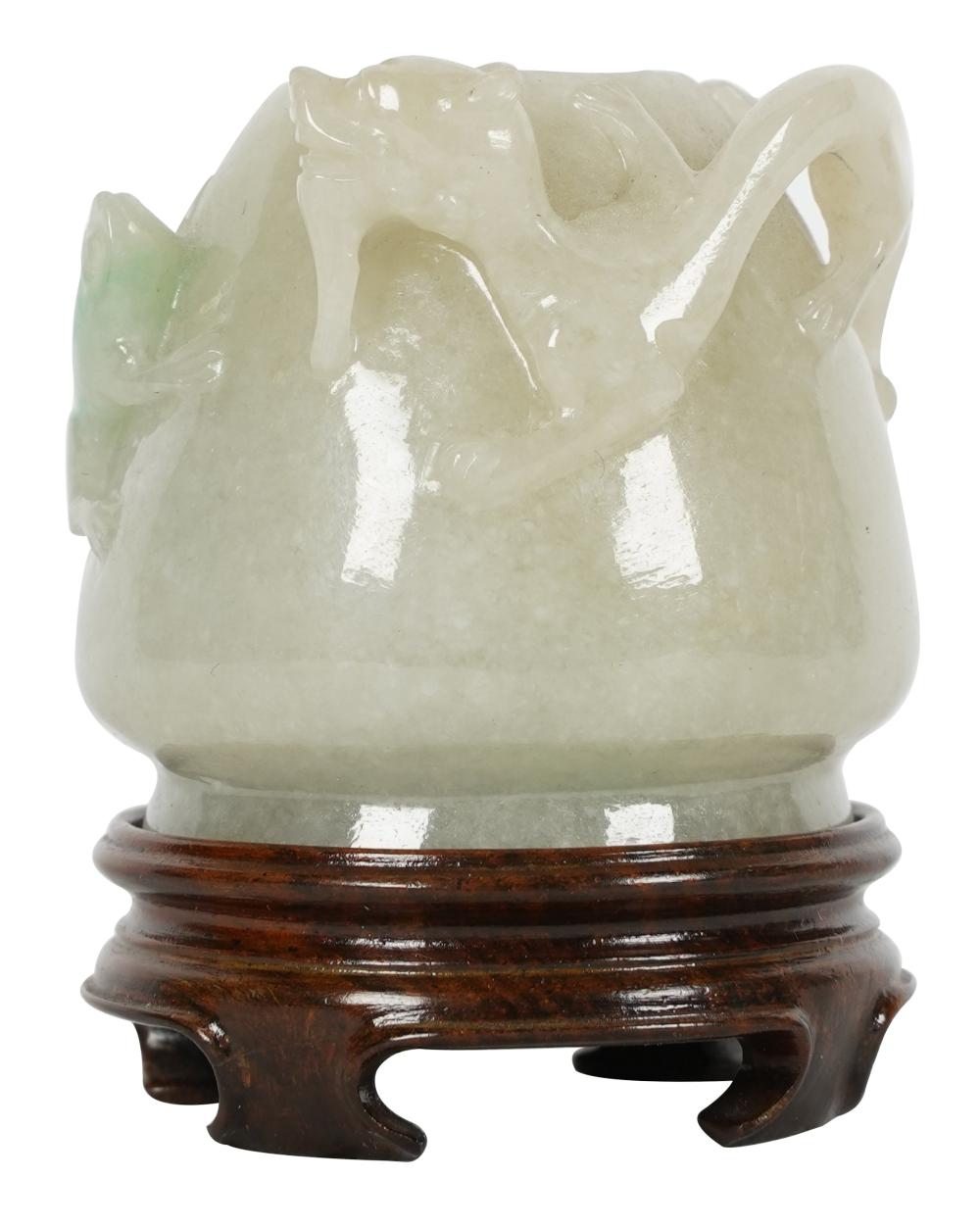 SMALL CHINESE CARVED JADE VASEon 301fea