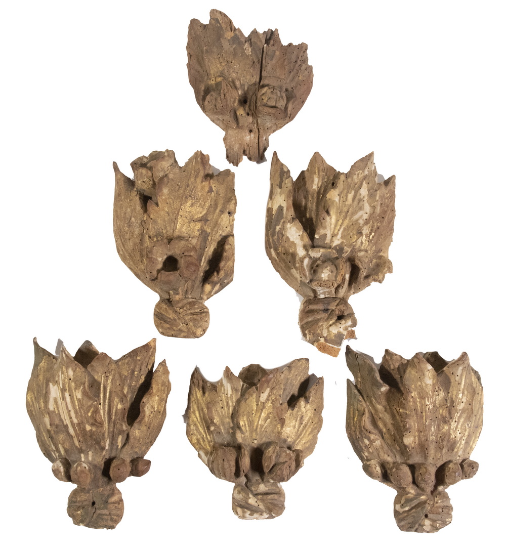 GILDED WOODEN DECORATIVE FRAGMENTS