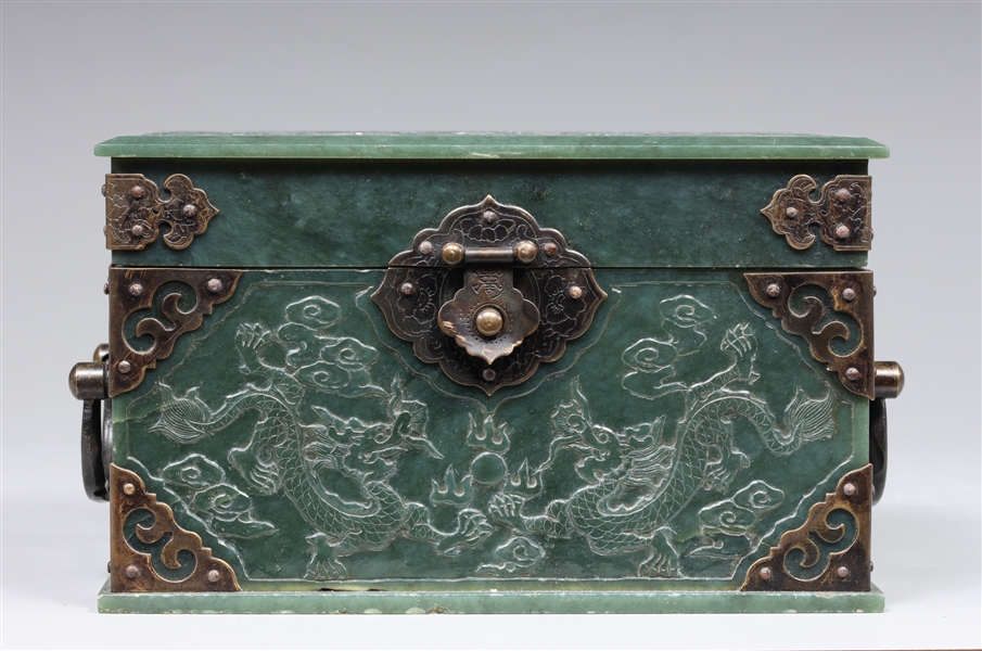 Finely carved Chinese spinach jade 3047da