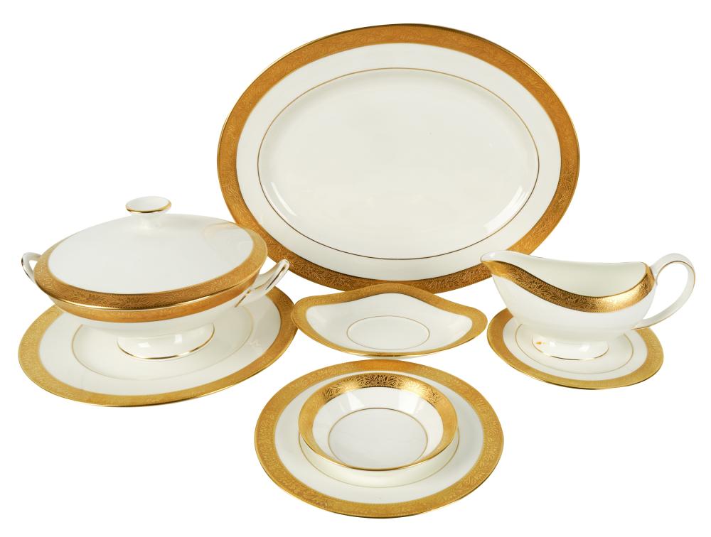 WEDGWOOD PORCELAIN SERVICEWedgwood 304864