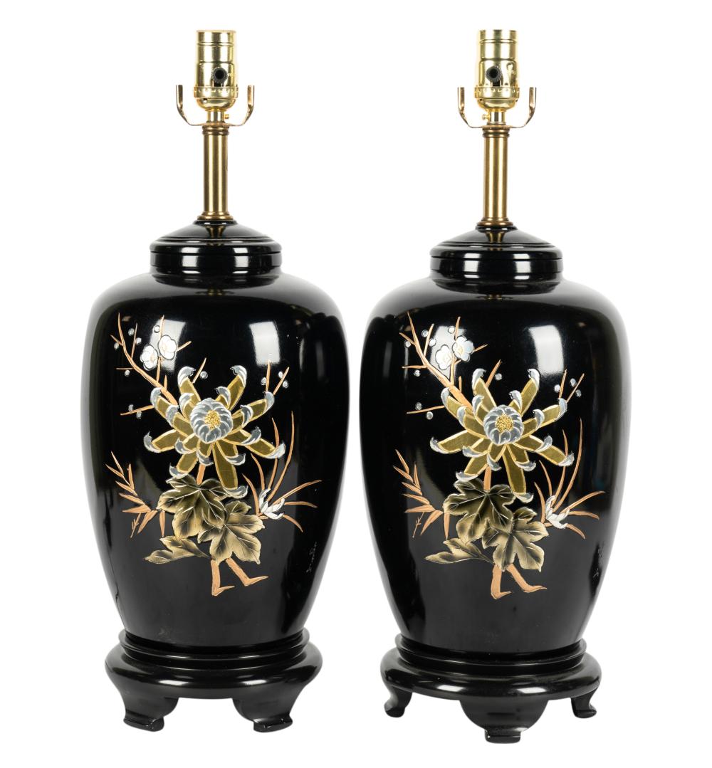 PAIR OF JAPANESE BLACK GROUND CERAMIC 304929