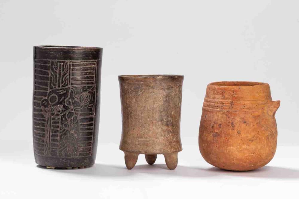 GROUP OF ARCHAIC POTTERY VESSELSGroup