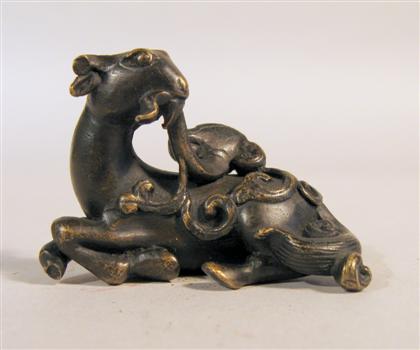 Chinese bronze animal form brush 4d422