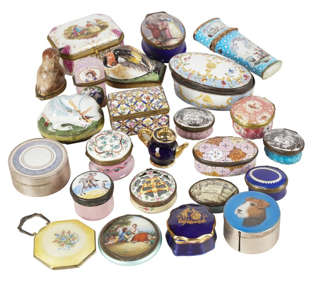 COLLECTION OF MINIATURE PORCELAIN