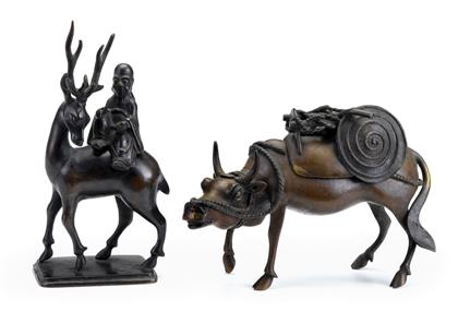 Two Chinese bronze animal form 4d42c