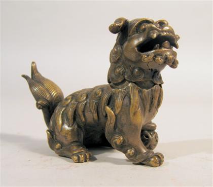 Chinese bronze fu lion    18th