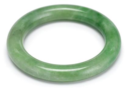 Chinese green jade bangle 19th 4d467