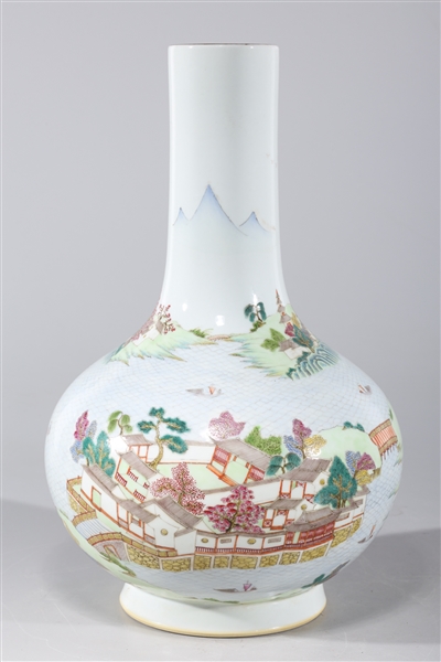 Chinese famille rose enameled porcelain 305002