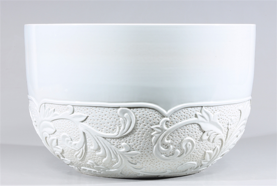 Large Chinese ceramic blanc de