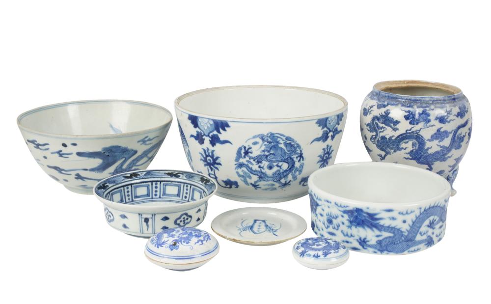 COLLECTION OF CHINESE BLUE AND