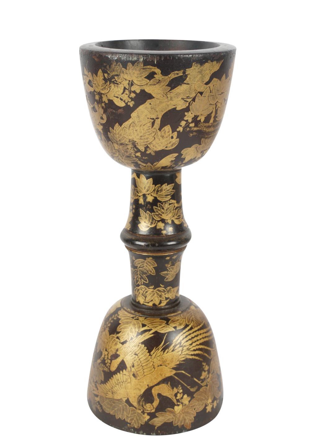 JAPANESE LACQUERED CANDLESTICKJapanese 305143
