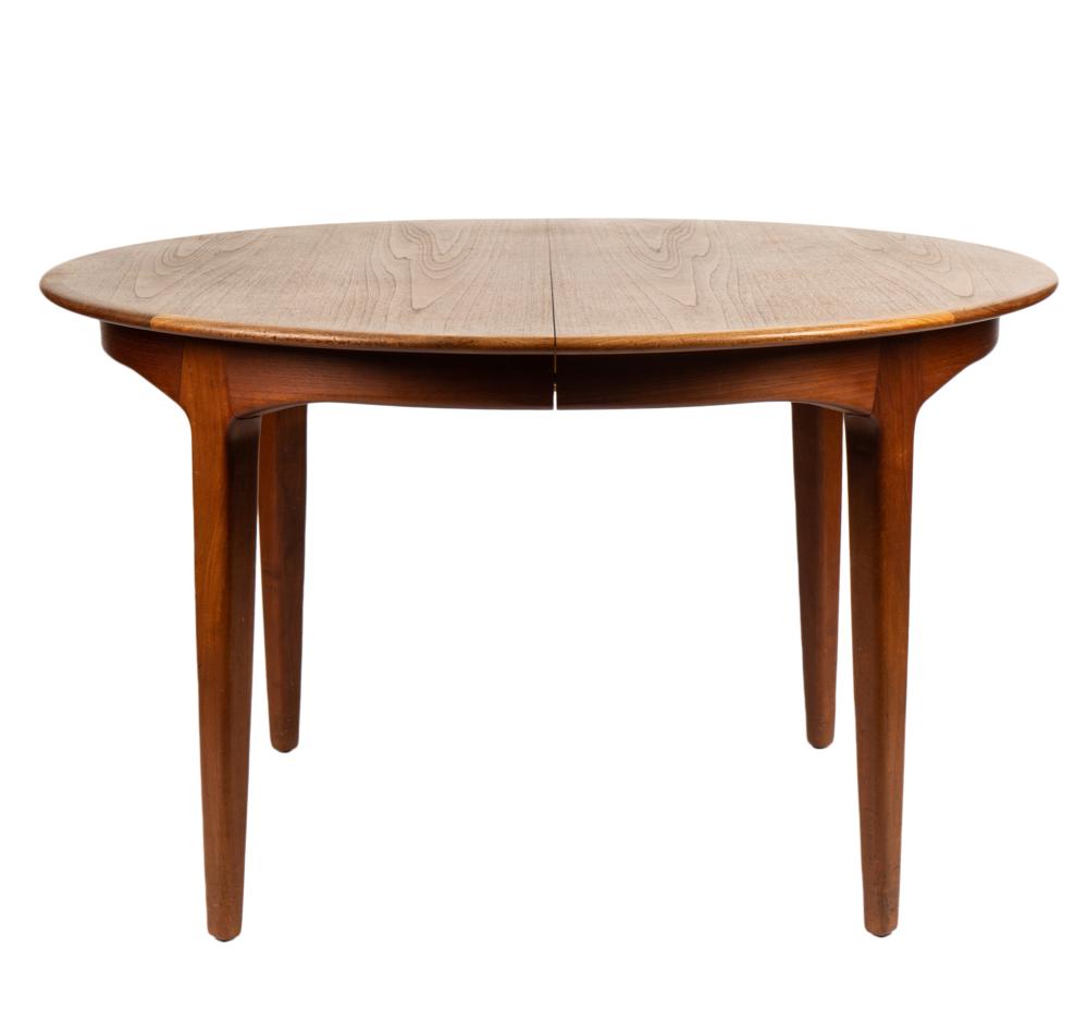 DANISH MODERN DINING TABLEDanish