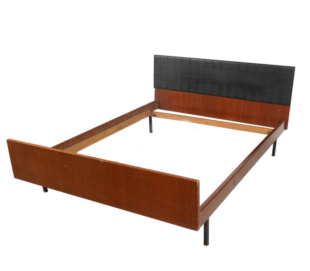 MID-CENTURY MODERN BEDMid-Century