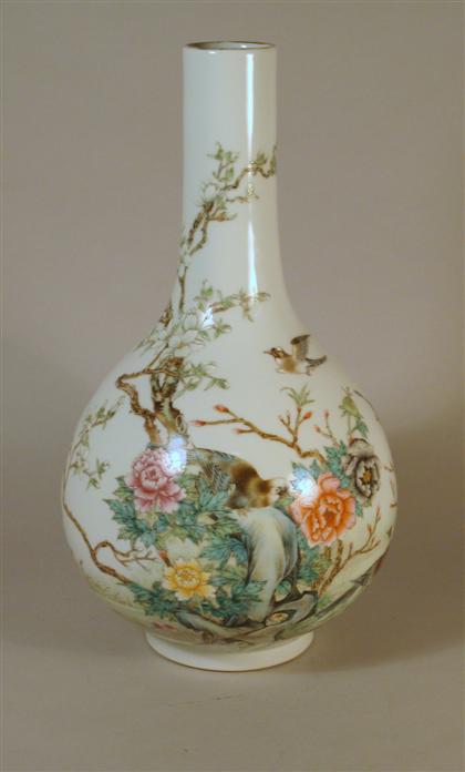Large Chinese famille rose vase