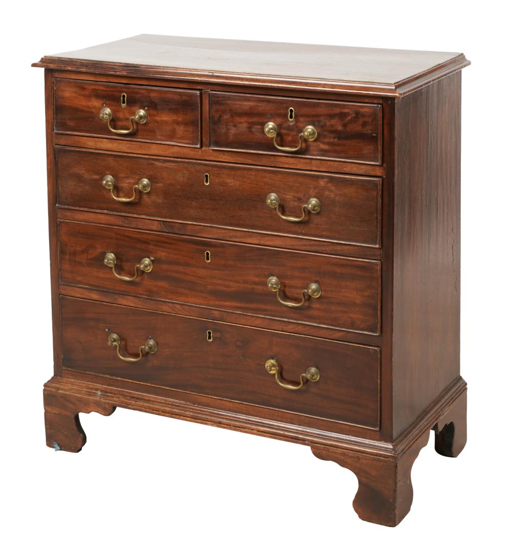 GEORGIAN STYLE MAHOGANY CHEST OF 3053cd