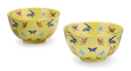 Pair of Chinese yellow ground bowls