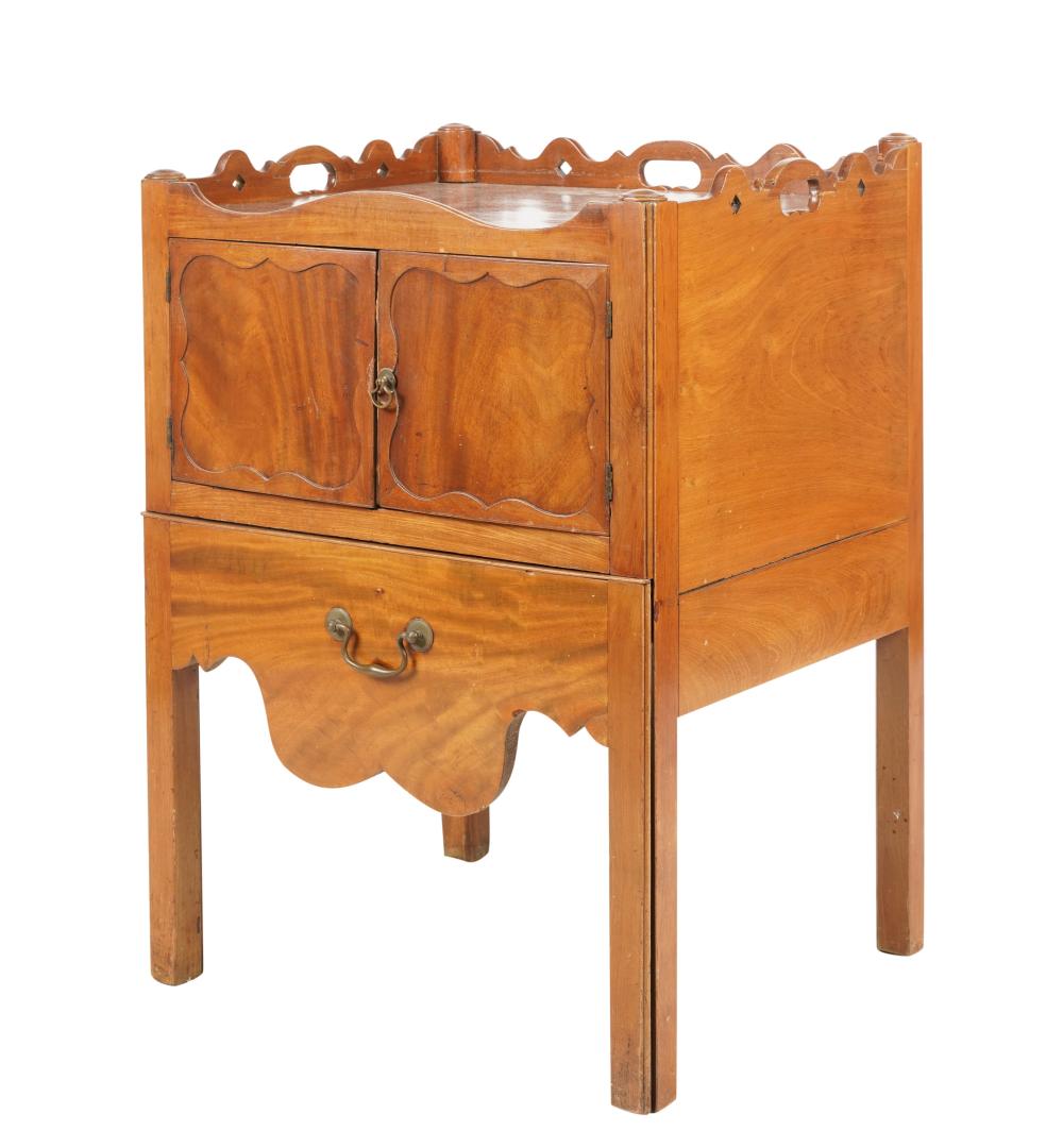 ANTIQUE GEORGIAN STYLE MAHOGANY 30543c