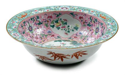 Chinese famille rose basin late 4d54c
