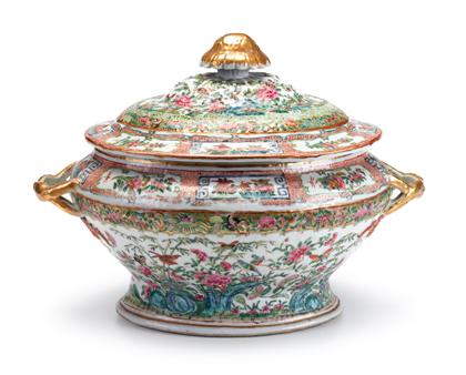 Large Chinese export famille rose 4d550