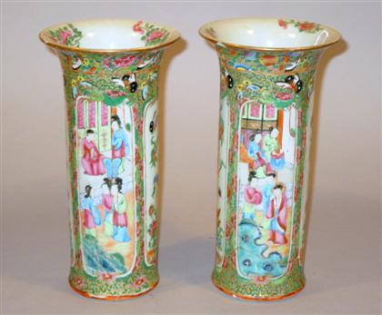 Three Chinese rose medallion vases 4d553