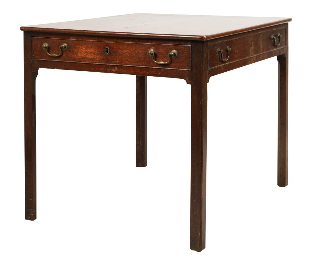 ENGLISH OR AMERICAN MAHOGANY TABLEEnglish 305571