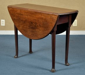 A ca 1760 small size mahogany 30593b