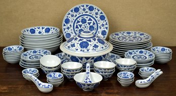 A set of 20th C. Chinese blue and white