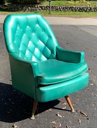 Vintage retro swiveling club chair