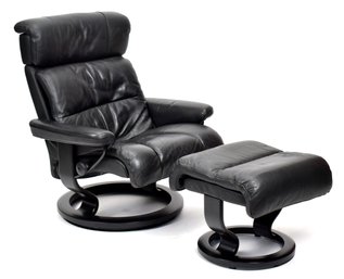 An Ekornes Stressless black leather 305ce3