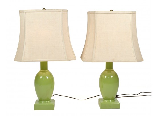 A pair of modern green glazed 305d32