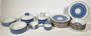 A set of stoneware signed Midwinter,