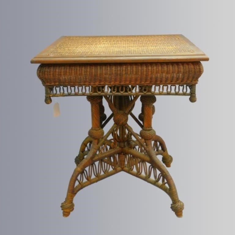 VICTORIAN WICKER PARLOR TABLE  303866