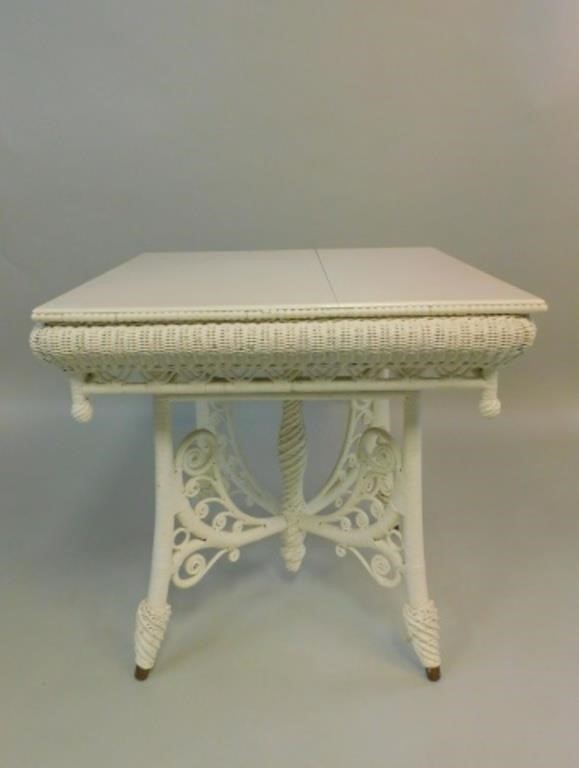 VICTORIAN WICKER PARLOR TABLE CA  303877