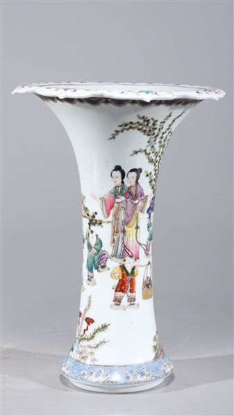 Chinese famille rose enameled porcelain 3038b6