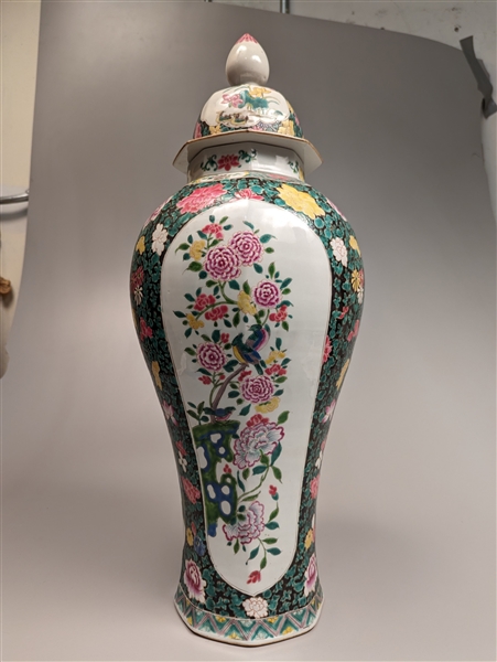 Tall Chinese Kangxi style enameled 303910