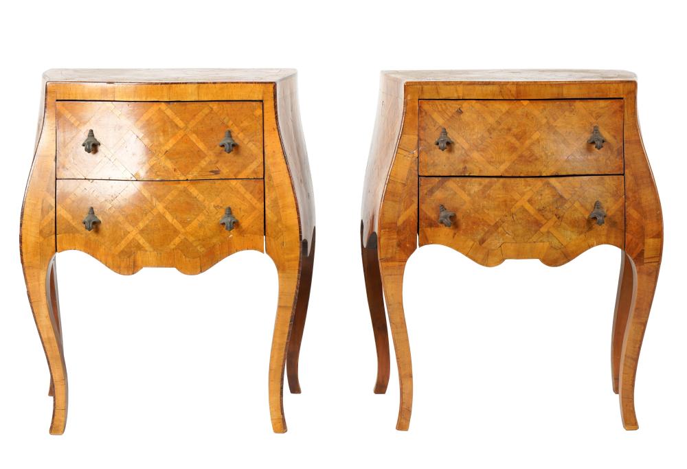 PAIR OF ITALIAN PARQUETRY BOMBE 303adb