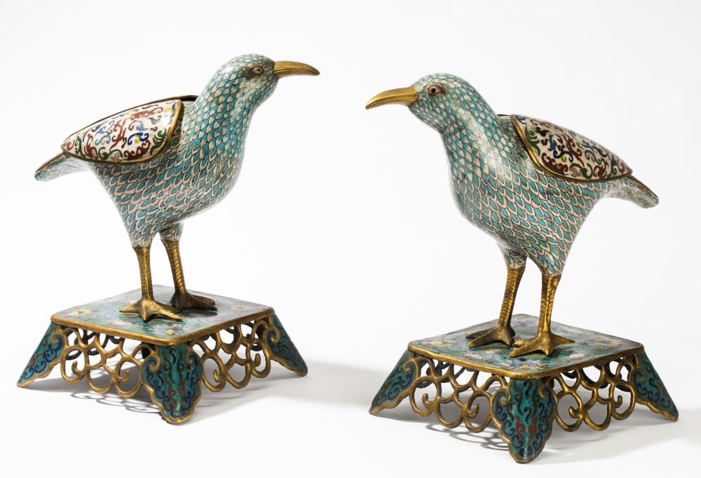 PAIR OF CHINESE CLOISONNE BIRDSPair 303b97