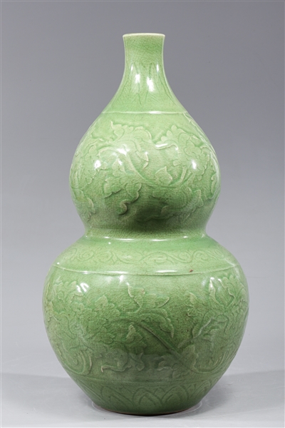 Large Chinese green crackle glaze 303c8a