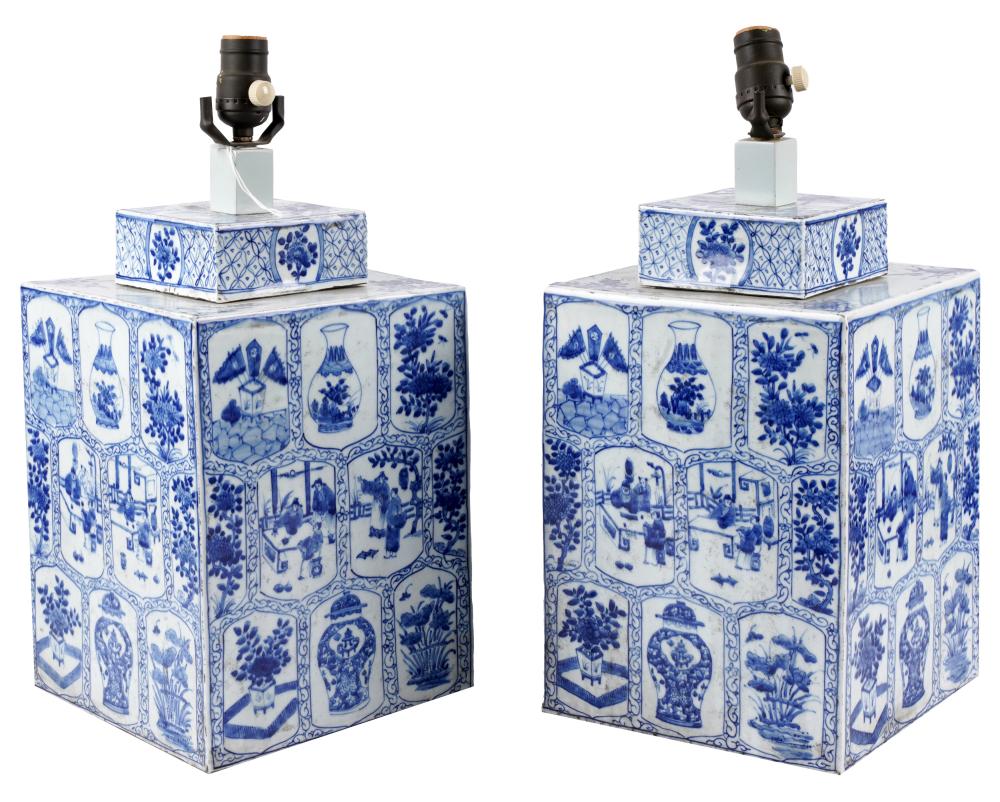 PAIR OF CHINESE BLUE AND WHITE