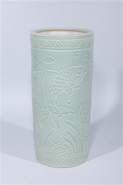 Chinese celadon glazed porcelain 303f53