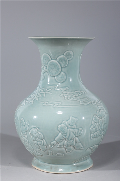 Chinese celadon glazed porcelain 3041e9
