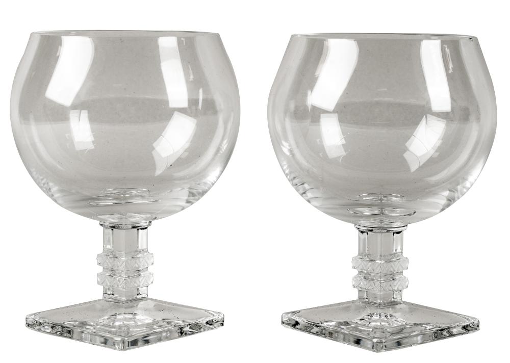 PAIR OF LALIQUE WINE GLASSESPair 3042cf